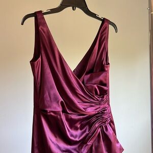 Deep purple/burgundy, satin looking v neck dress with bow detail size 12